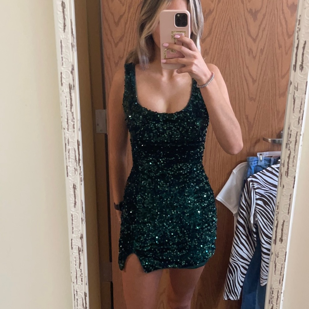Hunter Green Sparkly Mini Homecoming/Semi Formal Dress